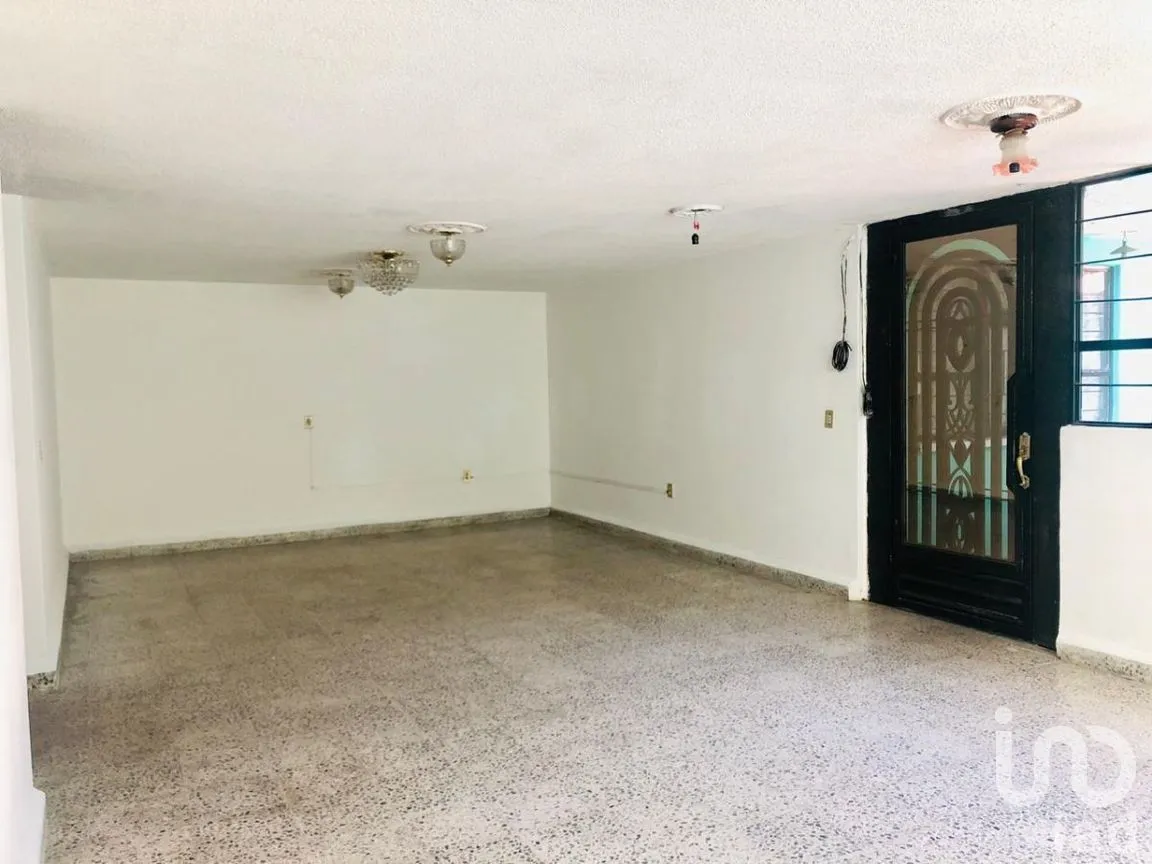 Casa en Venta en El Seminario 1a Sección, Toluca, Estado de México | NEX-276880 | iad México | Foto 3 de 23
