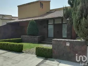 NEX-60767 - Casa en Venta, con 3 recamaras, con 3 baños, con 445 m2 de construcción en Country Club, CP 52159, México.