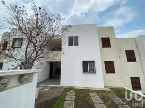 NEX-184812 - Departamento en Venta, con 2 recamaras, con 2 baños, con 84 m2 de construcción en San José el Alto, CP 76147, Querétaro.