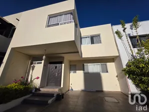 NEX-257206 - Casa en Venta, con 4 recamaras, con 3 baños, con 185 m2 de construcción en Milenio 3a. Sección, CP 76060, Querétaro.