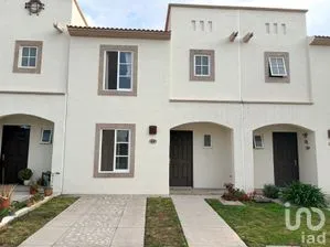 NEX-292877 - Casa en Renta, con 3 recamaras, con 2 baños, con 102 m2 de construcción en El Mirador, CP 76246, Querétaro.