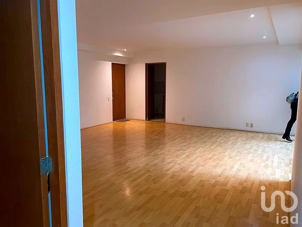 Departamento en Venta en Los Alpes, Álvaro Obregón, Ciudad de México | NEX-255373 | iad México | Foto 2 de 9