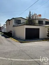 NEX-157115 - Casa en Renta, con 4 recamaras, con 2 baños, con 255 m2 de construcción en Casa Blanca, CP 52175, México.