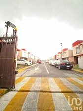 NEX-157233 - Casa en Venta, con 3 recamaras, con 2 baños, con 67 m2 de construcción en Hacienda del Valle II, CP 50210, México.