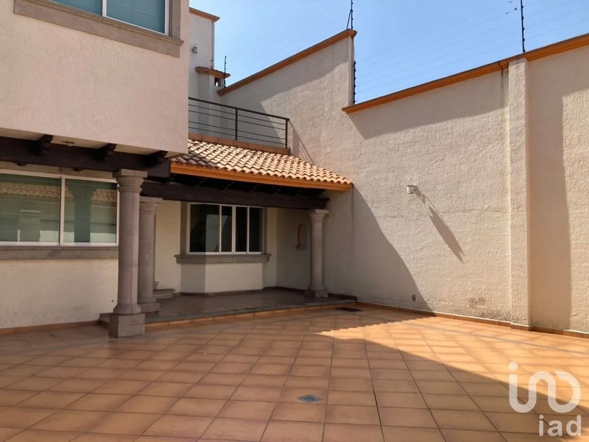 Casa en Venta en San Salvador Tizatlalli, Metepec, México | NEX-187180 | iad México | Foto 1 de 71