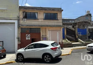 NEX-251737 - Edificio en Venta, con 4 recamaras, con 4 baños, con 367 m2 de construcción.