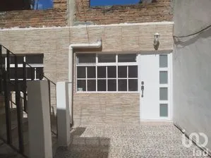 NEX-251739 - Casa en Renta, con 2 recamaras, con 1 baño, con 73 m2 de construcción en Ampliación Lázaro Cárdenas, CP 50180, México.