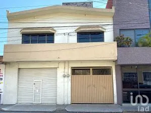 NEX-256035 - Casa en Venta, con 3 recamaras, con 2 baños, con 152 m2 de construcción.