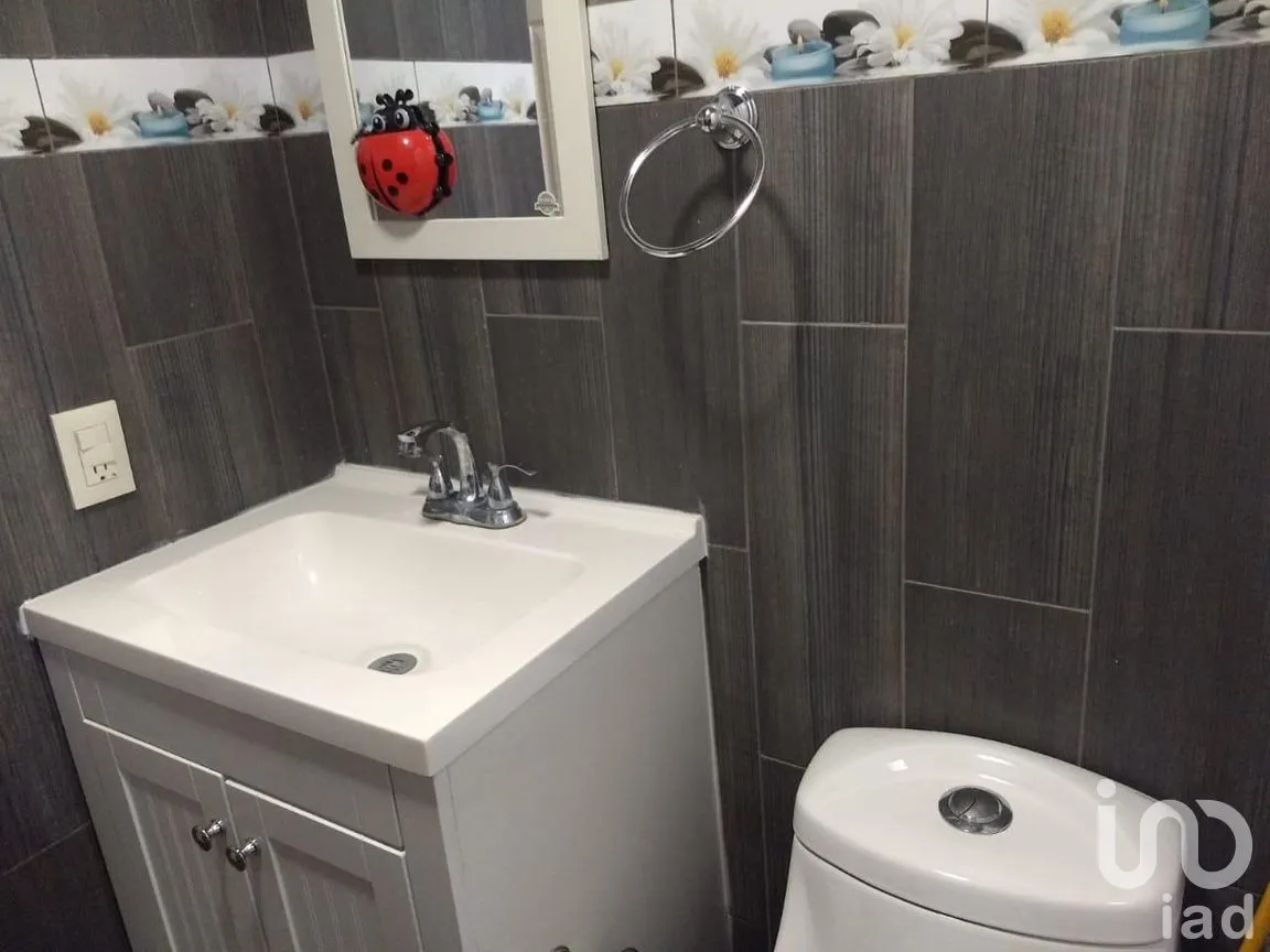 Casa en Venta en Paseos San Martín, Toluca, México | NEX-259465 | iad México | Foto 2 de 11