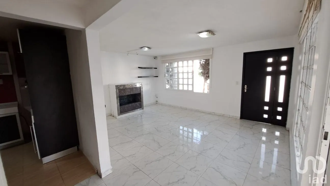 Casa en Venta en Lomas de Coacalco 2a. Sección (Bosques), Coacalco de Berriozábal, México | NEX-291295 | iad México | Foto 2 de 25