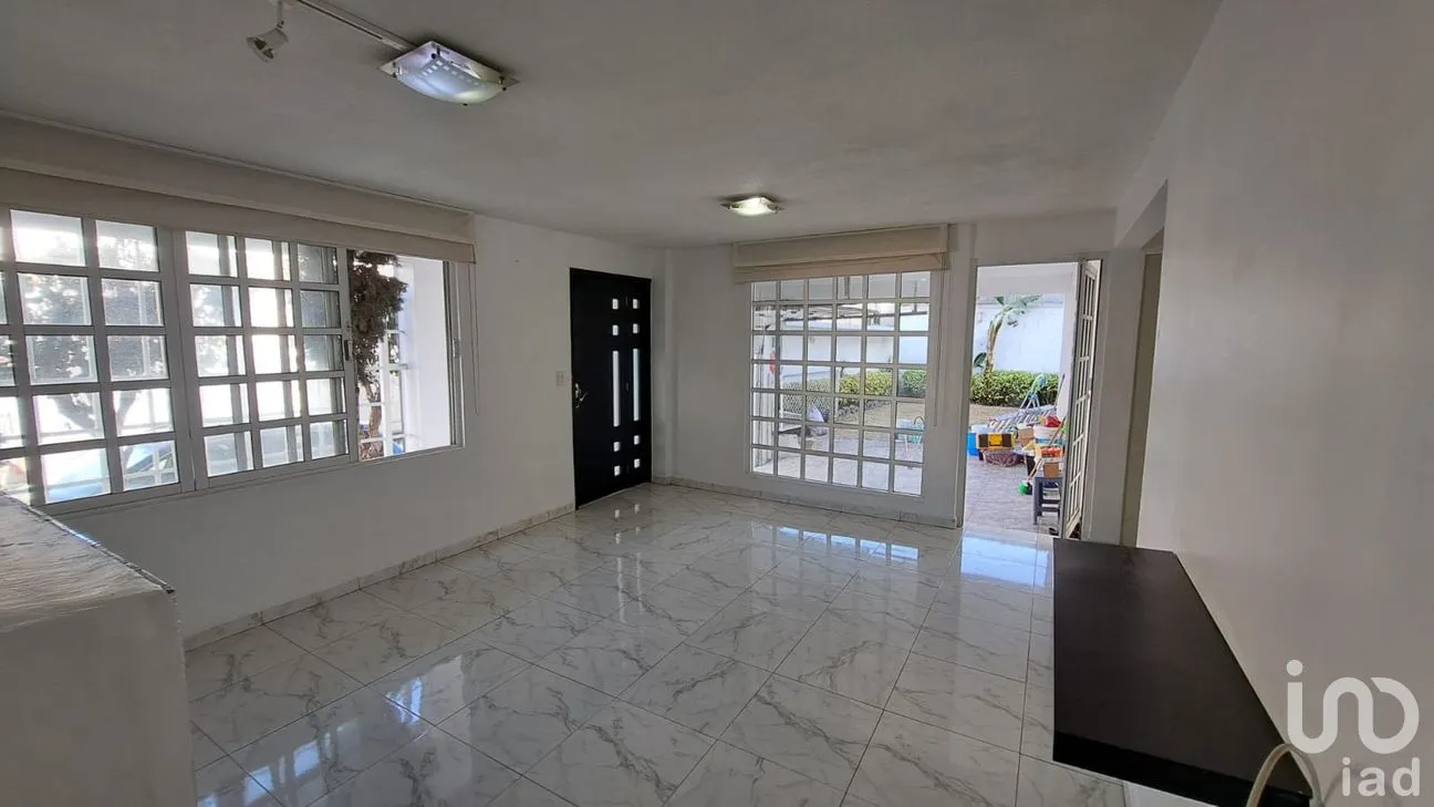 Casa en Venta en Lomas de Coacalco 2a. Sección (Bosques), Coacalco de Berriozábal, México | NEX-291295 | iad México | Foto 3 de 25