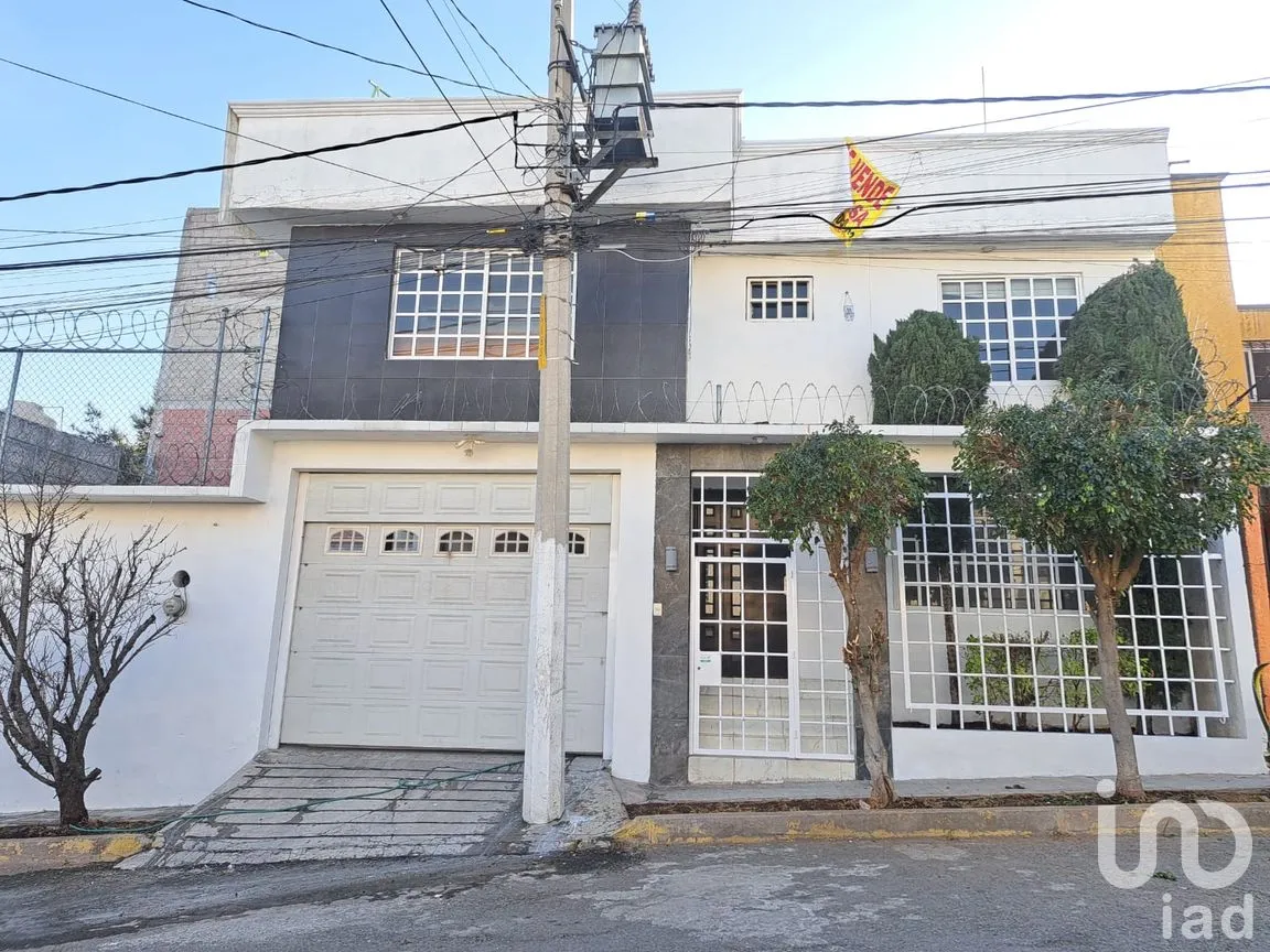 Casa en Venta en Lomas de Coacalco 2a. Sección (Bosques), Coacalco de Berriozábal, México | NEX-291295 | iad México | Foto 1 de 25