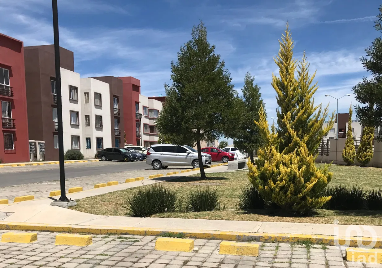 Departamento en Venta en La Florida, Otzolotepec, México | NEX-307440 | iad México | Foto 2 de 16