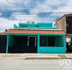 NEX-169222 - Casa en Venta, con 5 recamaras, con 2 baños, con 168 m2 de construcción en Hogares Ferrocarrileros 1a Secc, CP 78436, San Luis Potosí.