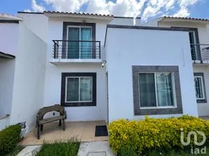 NEX-253170 - Casa en Renta, con 3 recamaras, con 1 baño, con 96 m2 de construcción en Bugambilias, CP 78436, San Luis Potosí.