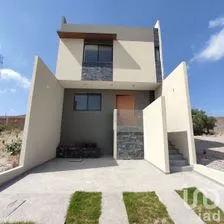 NEX-200328 - Casa en Venta, con 4 recamaras, con 4 baños, con 236 m2 de construcción en El Aguaje, CP 78398, San Luis Potosí.