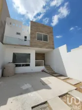NEX-66539 - Casa en Venta, con 3 recamaras, con 4 baños, con 156 m2 de construcción en El Aguaje, CP 78398, San Luis Potosí.