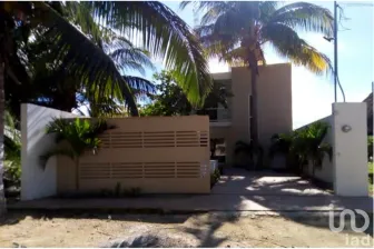 NEX-111661 - Casa en Renta, con 2 recamaras, con 2 baños, con 150 m2 de construcción en Santa Clara, CP 97504, Yucatán.
