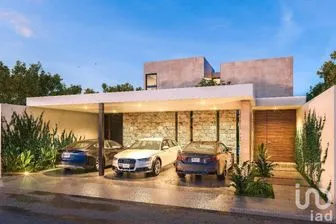 NEX-215009 - Casa en Venta, con 4 recamaras, con 5 baños, con 390 m2 de construcción.