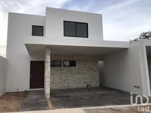 NEX-74649 - Casa en Venta, con 3 recamaras, con 4 baños, con 260 m2 de construcción en Cholul, CP 97305, Yucatán.