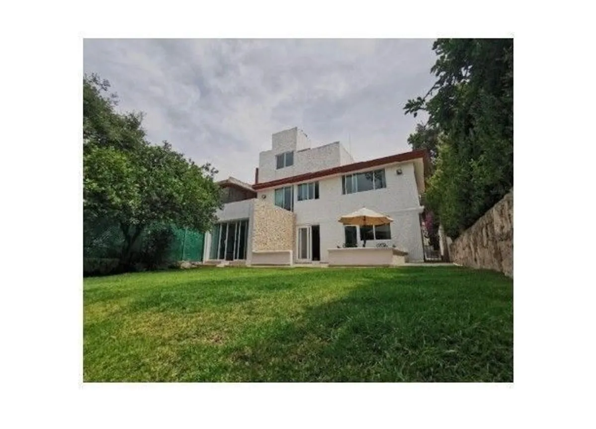 Casa en Venta en Chiluca, Atizapán de Zaragoza, Estado De México | NEX-229998 | iad México | Foto 1 de 7