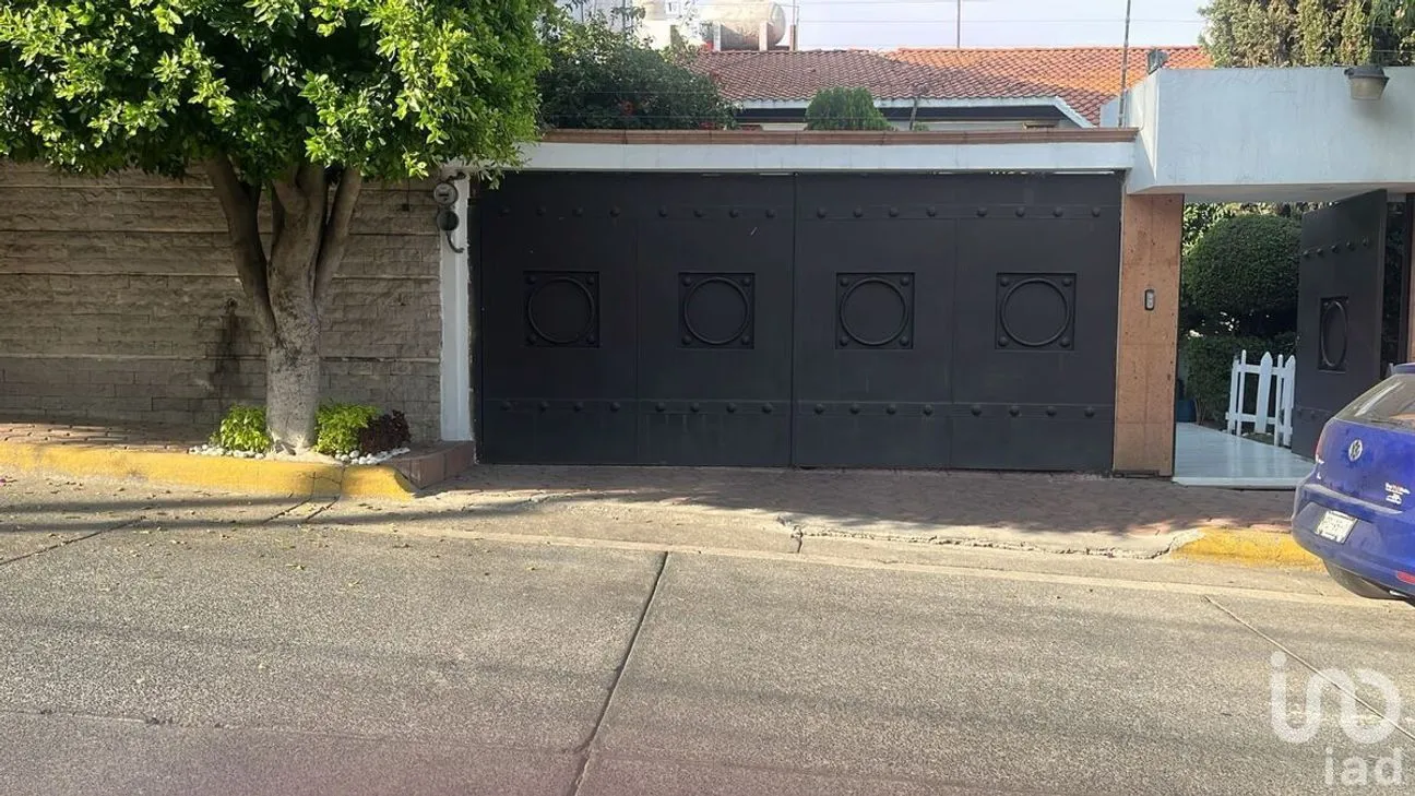 Casa en Venta en Ciudad Satélite, Naucalpan de Juárez, Estado De México | NEX-230022 | iad México | Foto 1 de 22