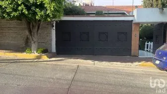 NEX-230022 - Casa en Venta, con 3 recamaras, con 2 baños, con 260 m2 de construcción en Ciudad Satélite, CP 53100, Estado De México.