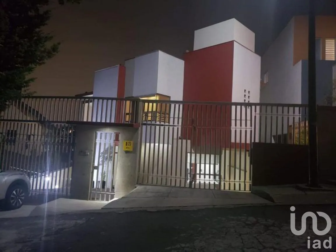Casa en Venta en Condado de Sayavedra, Atizapán de Zaragoza, Estado De México | NEX-230024 | iad México | Foto 3 de 13