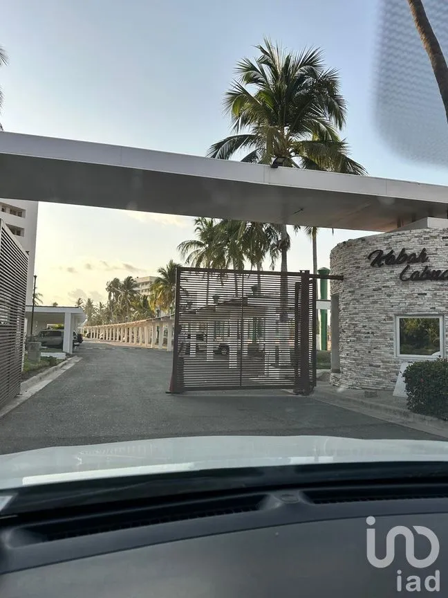Departamento en Renta en Playa Diamante, Acapulco de Juárez, Guerrero | NEX-280185 | iad México | Foto 1 de 8