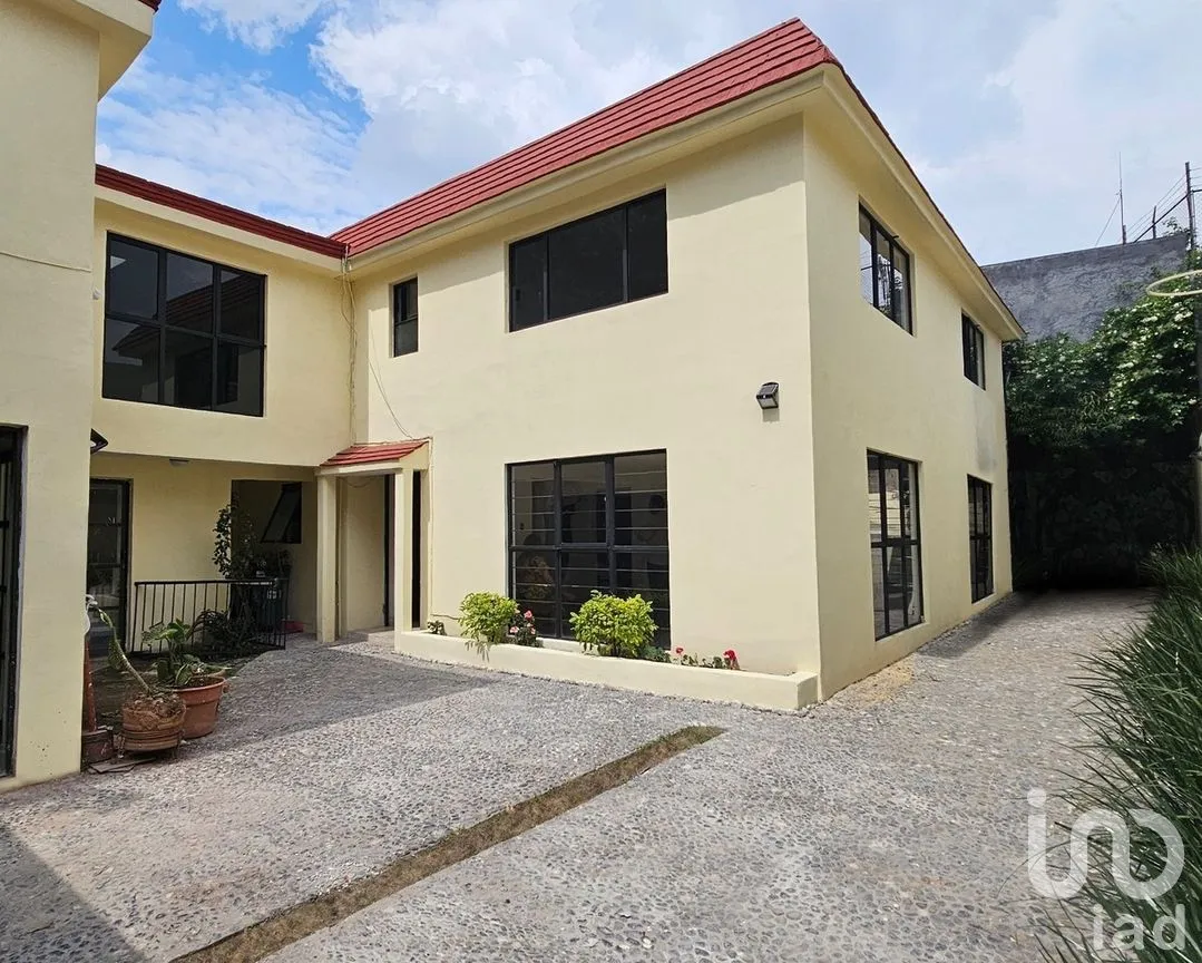 Casa en Venta en Jardines de Santa Mónica, Tlalnepantla de Baz, Estado de México | NEX-285219 | iad México | Foto 2 de 35