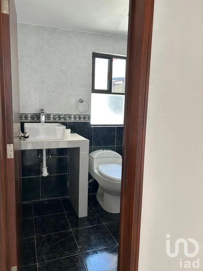 Casa en Venta en Jardines de Santa Mónica, Tlalnepantla de Baz, Estado de México | NEX-285219 | iad México | Foto 18 de 35