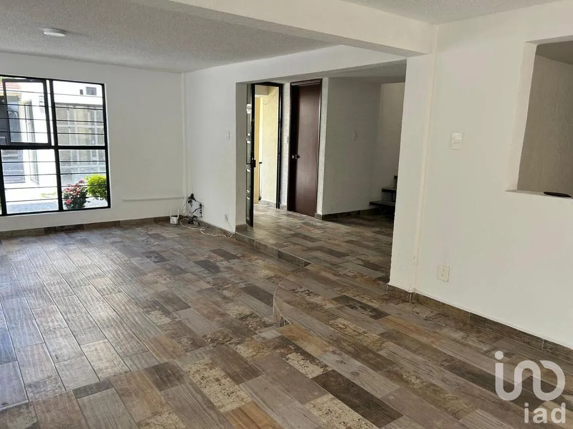 Casa en Venta en Jardines de Santa Mónica, Tlalnepantla de Baz, Estado de México | NEX-285219 | iad México | Foto 3 de 35
