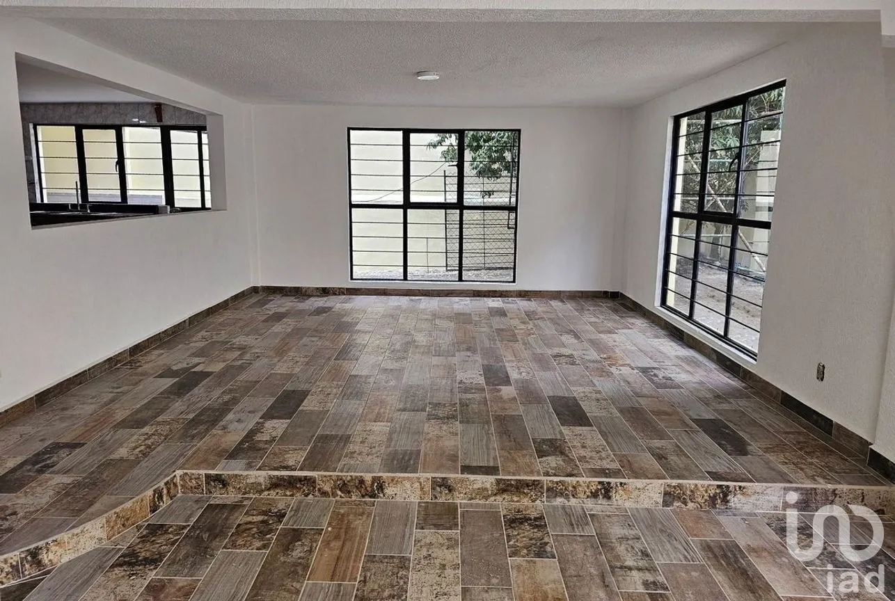 Casa en Venta en Jardines de Santa Mónica, Tlalnepantla de Baz, Estado de México | NEX-285219 | iad México | Foto 4 de 35