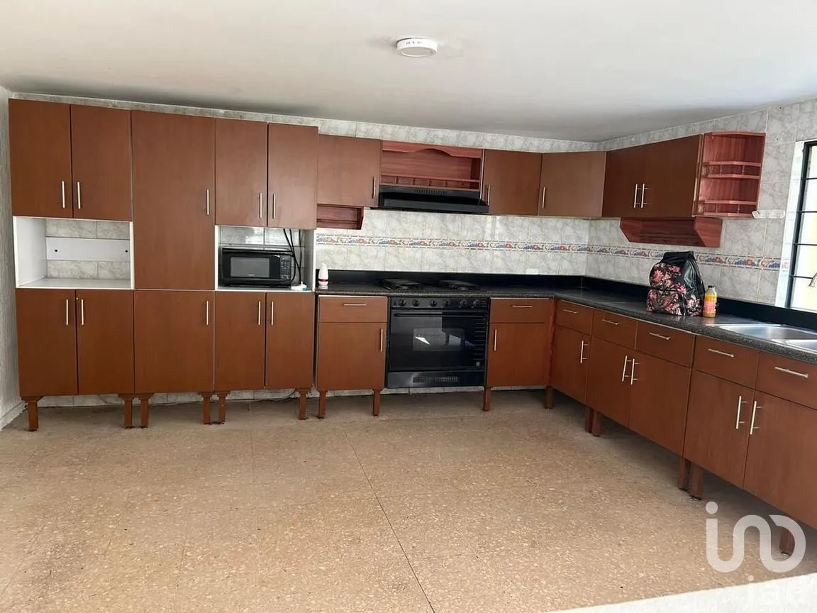 Casa en Venta en Jardines de Santa Mónica, Tlalnepantla de Baz, Estado de México | NEX-285219 | iad México | Foto 9 de 35