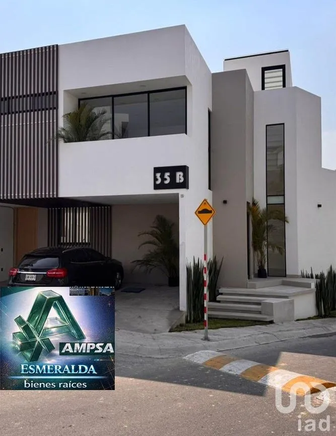 Casa en Venta en Bosque Esmeralda, Atizapán de Zaragoza, Estado de México | NEX-290558 | iad México | Foto 1 de 29