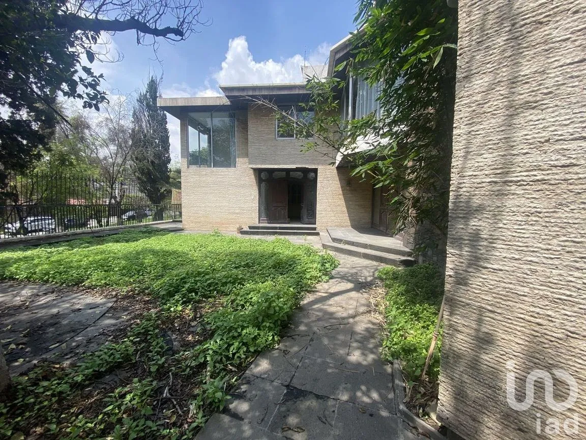 Casa en Venta en Lomas de Tecamachalco, Naucalpan de Juárez, Estado De México | NEX-227454 | iad México | Foto 9 de 46