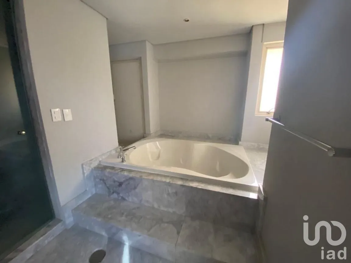 Departamento en Renta en Lomas Country Club, Huixquilucan, Estado De México | NEX-227482 | iad México | Foto 15 de 34