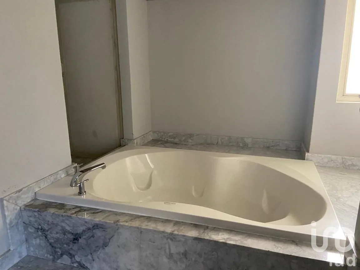 Departamento en Renta en Lomas Country Club, Huixquilucan, Estado De México | NEX-227482 | iad México | Foto 16 de 34