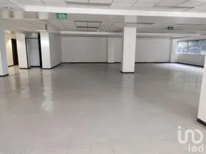 NEX-227495 - Oficina en Renta, con 2 baños, con 458 m2 de construcción.