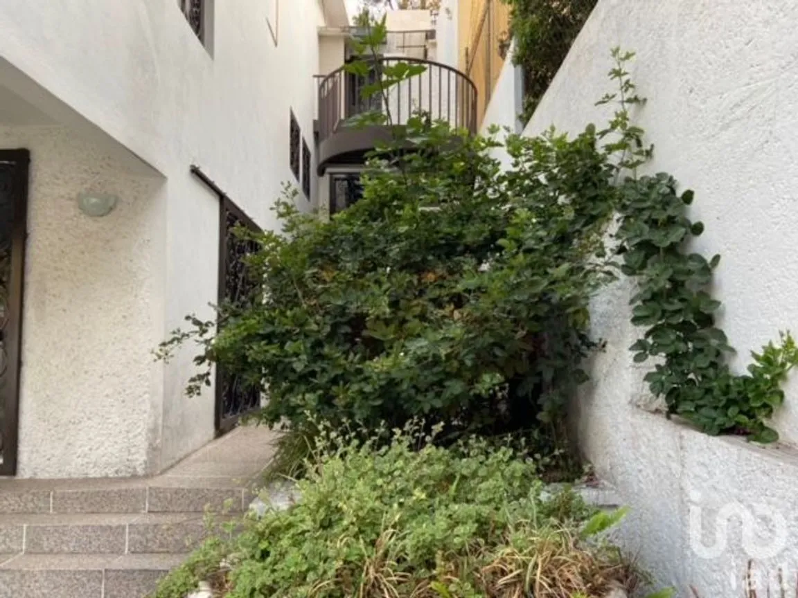 Casa en Renta en La Herradura, Huixquilucan, Estado De México | NEX-227540 | iad México | Foto 10 de 48