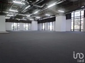 NEX-215207 - Oficina en Renta, con 4 baños, con 645.46 m2 de construcción.