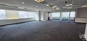 NEX-215412 - Oficina en Renta, con 8 baños, con 809.72 m2 de construcción.