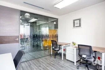 NEX-267767 - Oficina en Renta, con 4 baños.