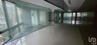 NEX-267880 - Oficina en Renta, con 6 baños, con 262.06 m2 de construcción.