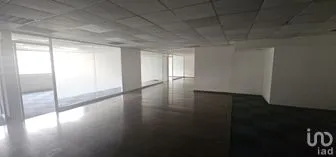 NEX-270054 - Oficina en Renta, con 8 baños, con 607 m2 de construcción.