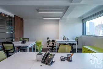 NEX-272230 - Oficina en Renta, con 4 baños, con 13 m2 de construcción.