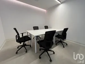 NEX-272651 - Oficina en Renta, con 4 baños.