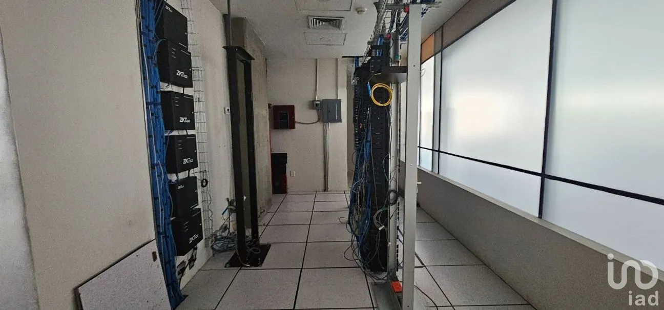 Oficina en Renta en Santa Fe Cuajimalpa, Cuajimalpa de Morelos, Ciudad de México | NEX-276304 | iad México | Foto 9 de 26