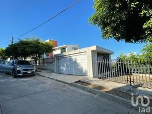 NEX-276319 - Casa en Venta, con 3 recamaras, con 2 baños, con 273 m2 de construcción en Lomas de Guadalupe, CP 80250, Sinaloa.