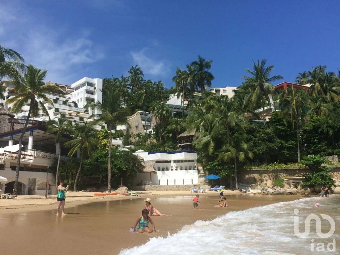 Departamento en Venta en Playa Guitarrón, Acapulco de Juárez, Guerrero | NEX-276340 | iad México | Foto 2 de 37